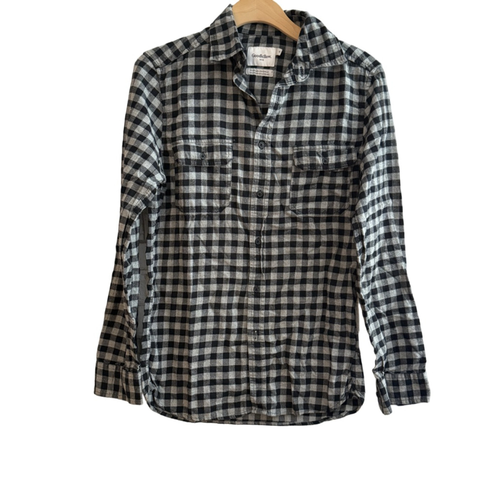 Mens Goodfellow Flannel Black and Gray checkered long sleeve Button Up size Sma